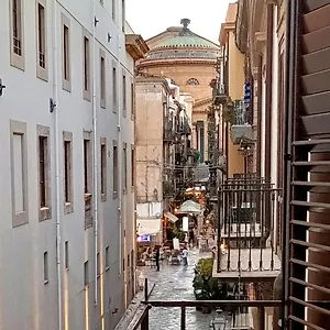 https://appartamento-salinas-palermo.sicilyhotelsitaly.net